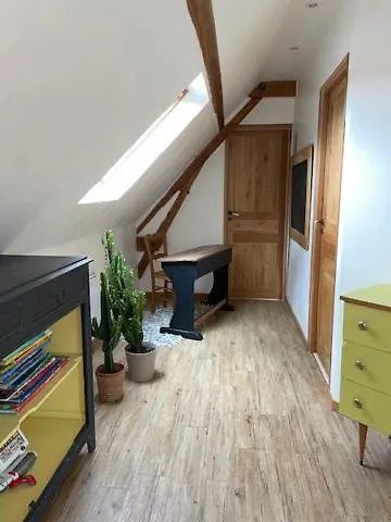 Calme D'une Fermette Picarde Marche-Allouarde